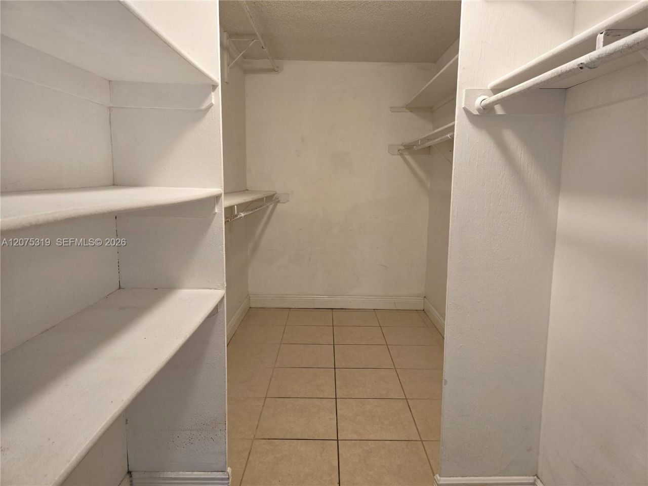 6940 Miami Gardens Dr , Unit 1-319, Hialeah, FL 33015 Photo