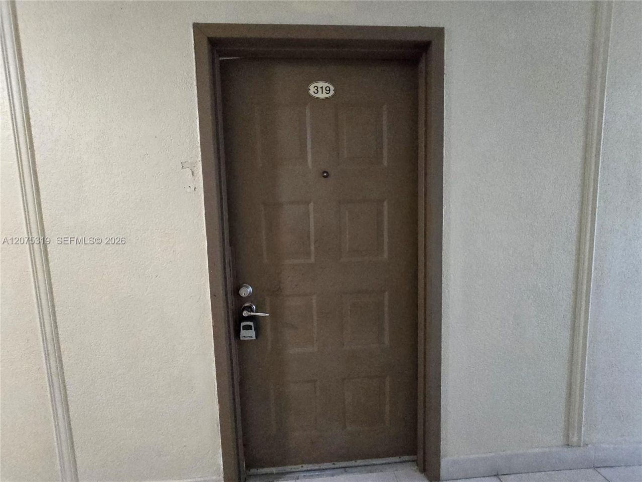 6940 Miami Gardens Dr , Unit 1-319, Hialeah, FL 33015 Photo