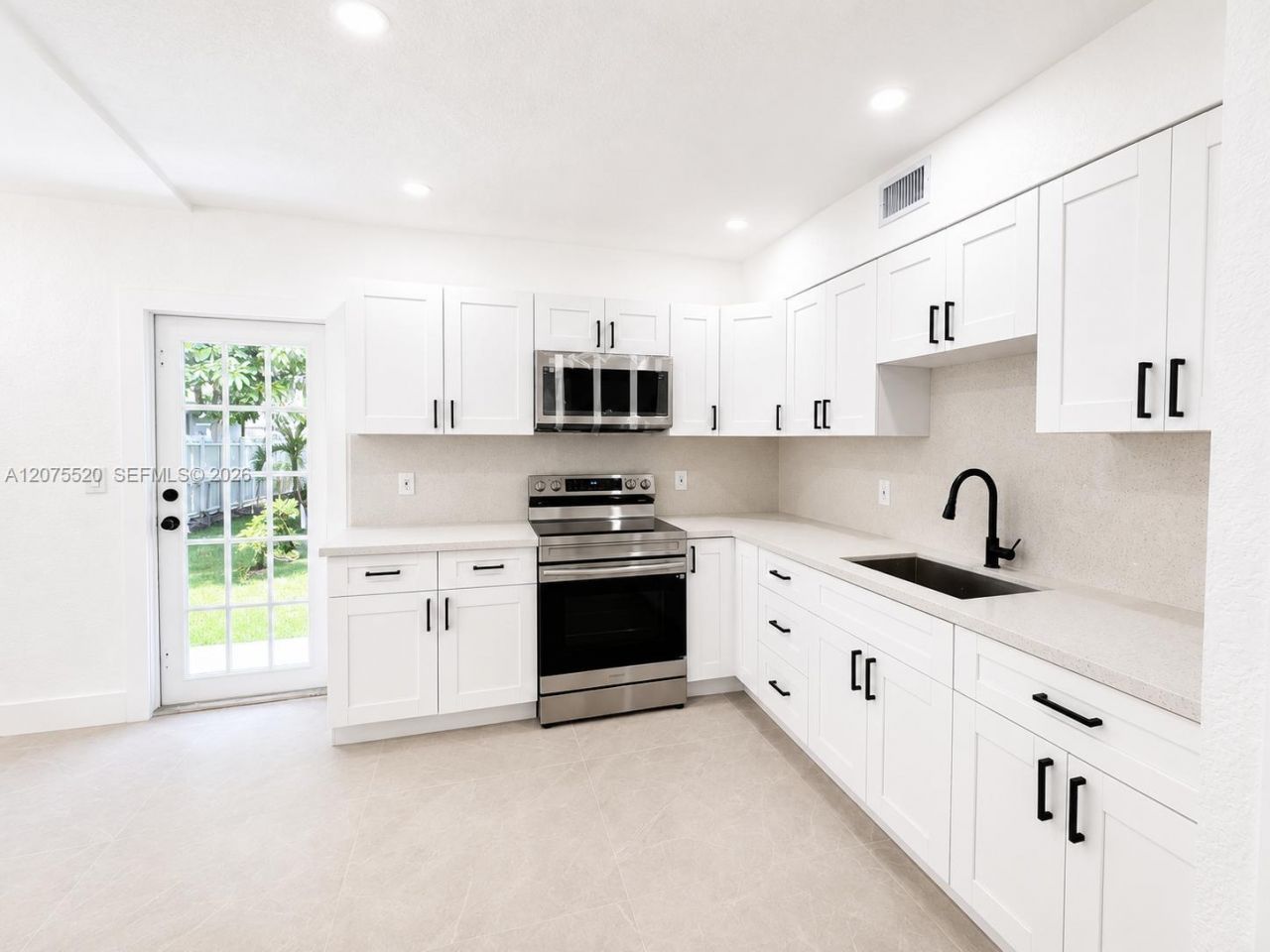 7239 NW Third St , Miami, FL 33126 Photo