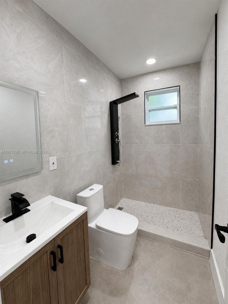 7239 NW Third St , Miami, FL 33126 Photo