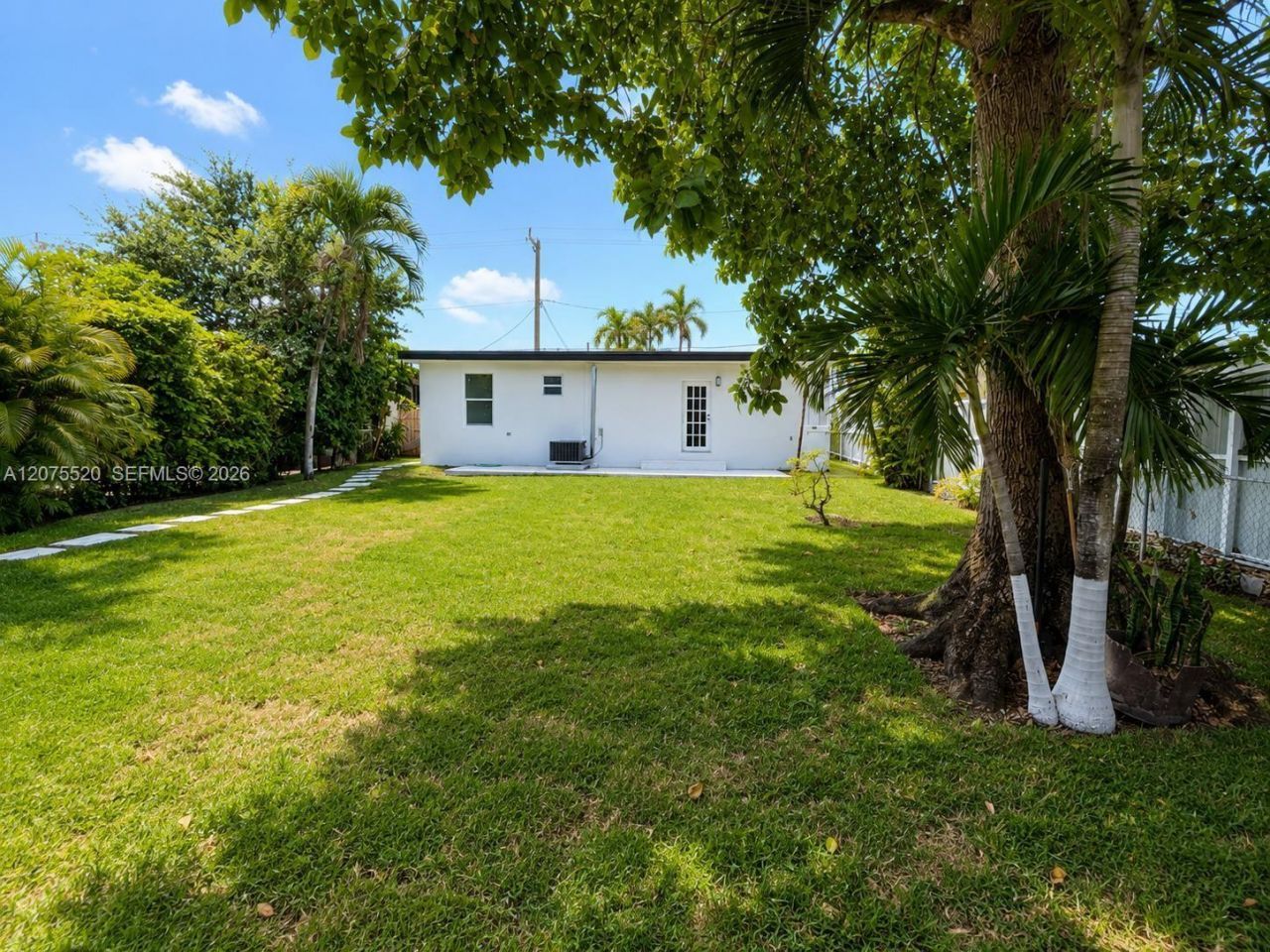 7239 NW Third St , Miami, FL 33126 Photo