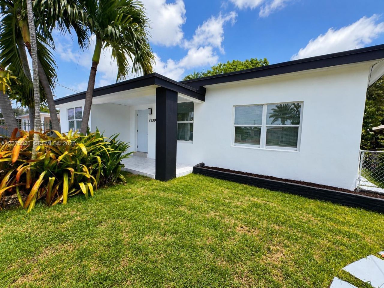 7239 NW Third St , Miami, FL 33126 Photo