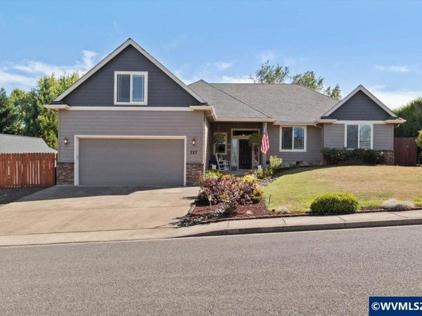 317 NW Ivy Av, Dallas, OR 97338