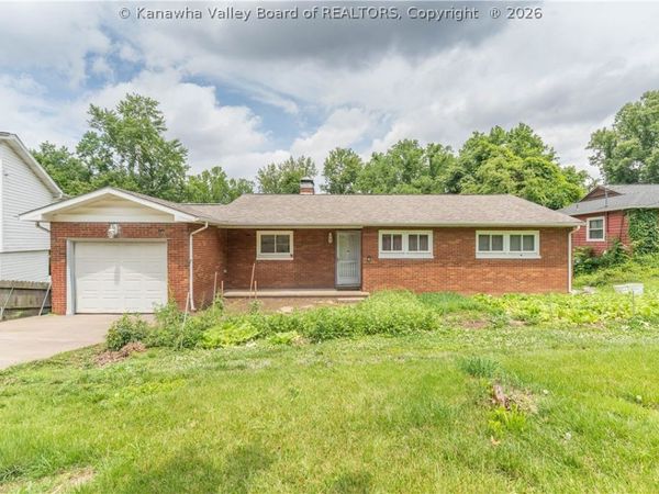 1129 Emerald Road, Charleston, WV 25314