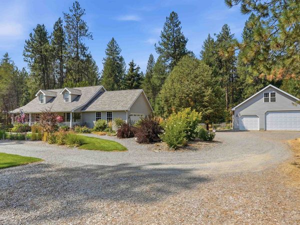 28013 N Bear Lake Rd, Chattaroy, WA 99003