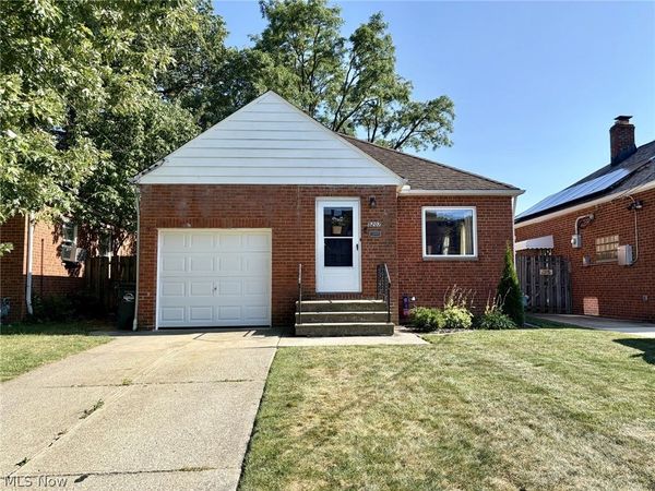 5207 Redfern Road , Parma, OH 44134