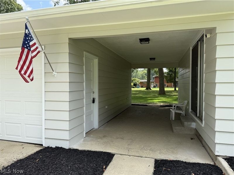 447 Catherine Street, Liberty, OH 44505 Photo 8