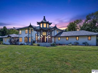 6101 Northern Hills Drive, Omaha, NE 68152