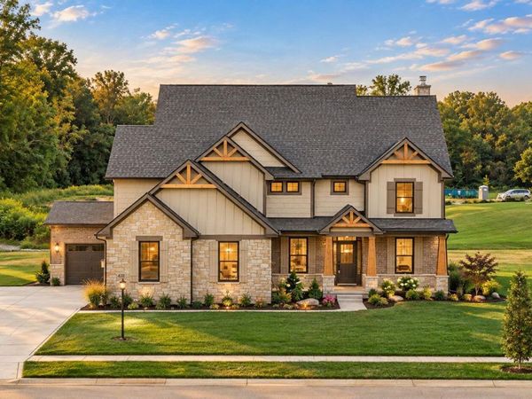 472 Stonebridge Pkwy, Valparaiso, IN 46383