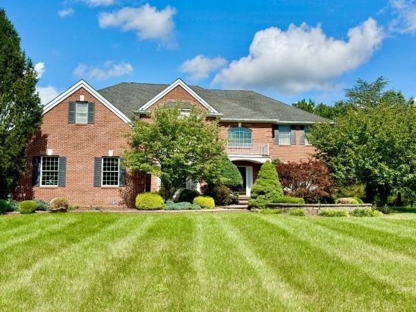 12 Daisy Ct, Montgomery, NJ 08558