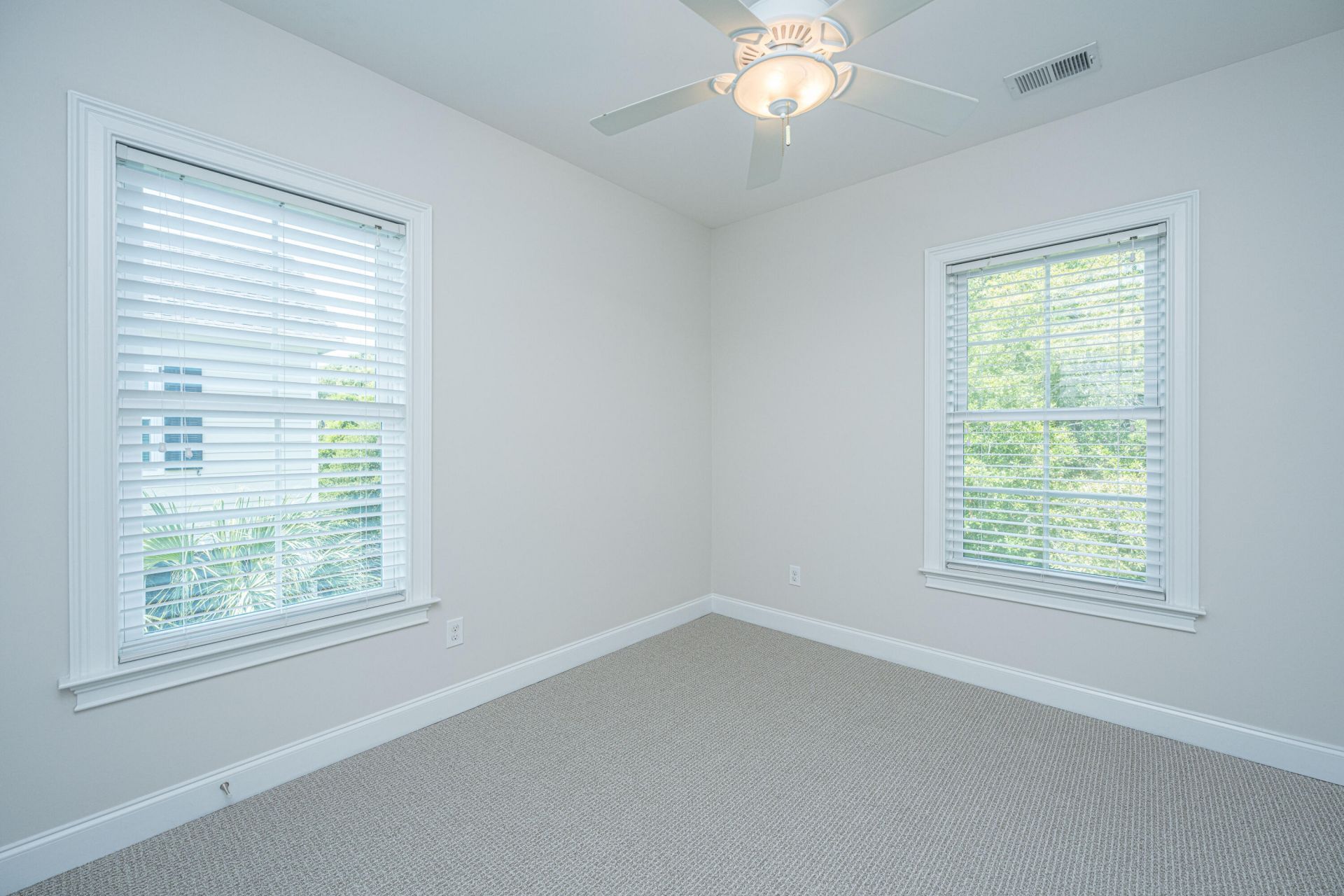 656 Coleman Boulevard Photo 26