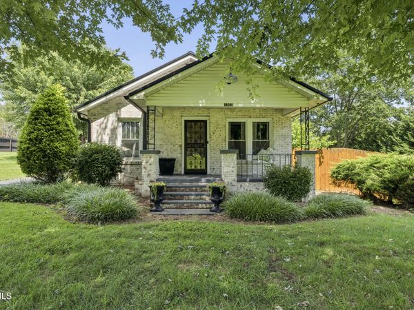 1703 Southwest Avenue, Johnson City, TN 37604