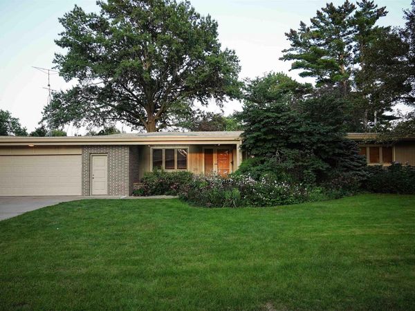 215 Lillian Lane, Waterloo, IA 50701