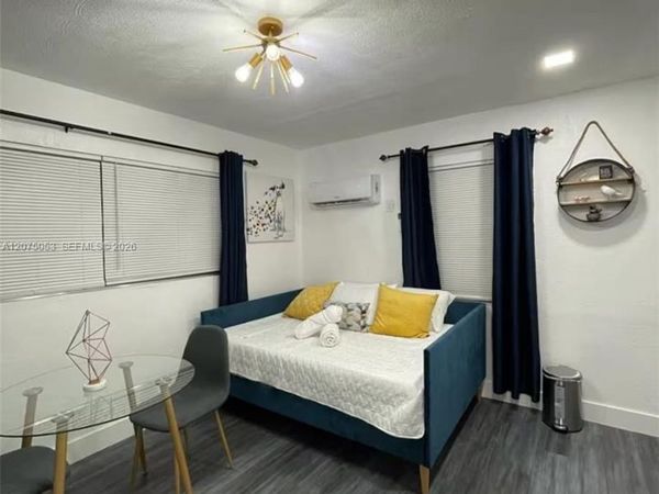 2216 Fillmore St , Unit 4, Hollywood, FL 33020