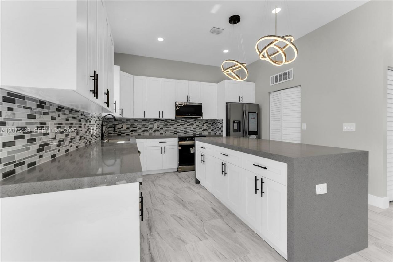 512 NW 23rd Ave, Fort Lauderdale, FL 33311 Photo