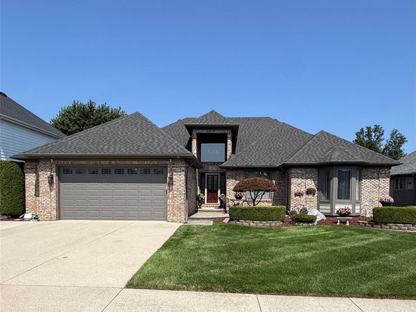 15979 Clinton Avenue , Macomb Township, Mi 48042
