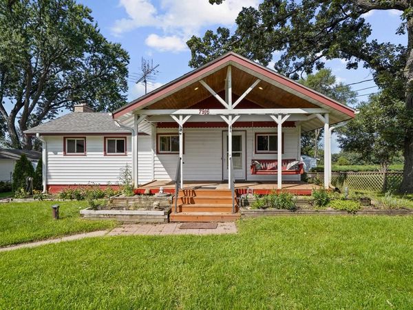 7916 Shorewood DRIVE, Salem, WI 53168