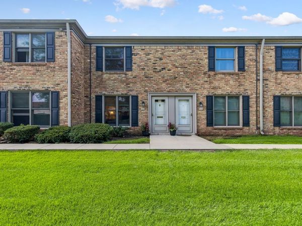 1753 Bristol Walk , Unit 1753, Hoffman Estates, IL 60169