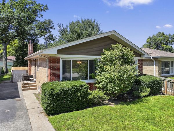 10042 Lamon Avenue , Skokie, IL 60077