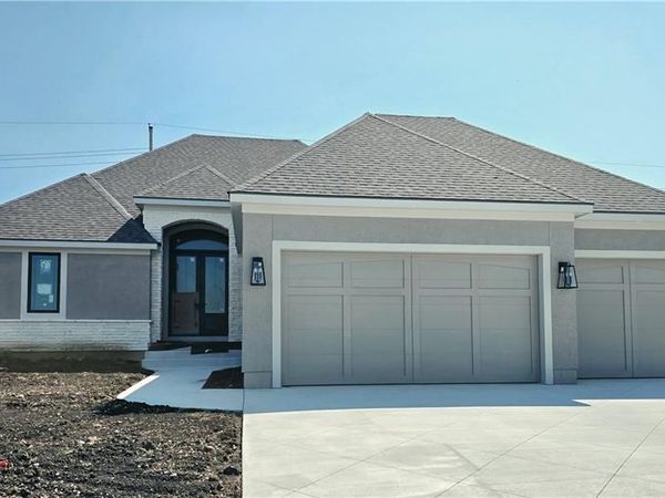 10301 W 151 Place, Overland Park, KS 66221