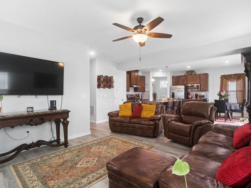 8425 Graystone Drive , Pickerington, OH 43147 Photo 7