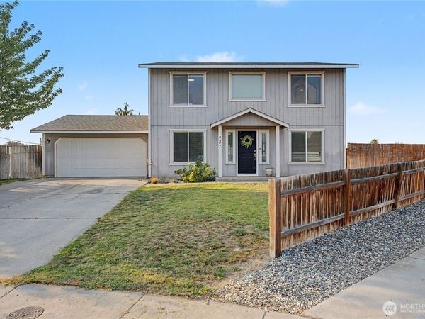 1737 W Mockingbird Street, Moses Lake, WA 98837