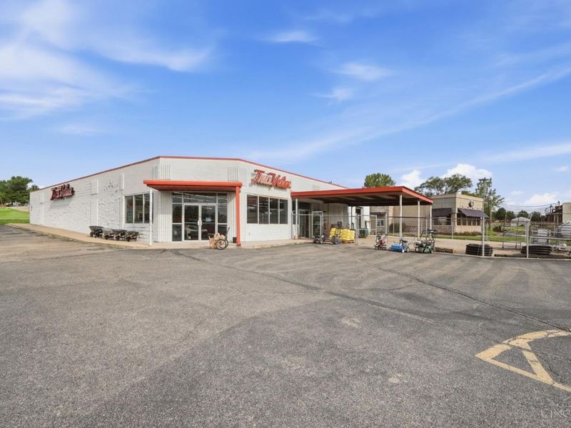 11905 Hamilton Avenue, Colerain Township, OH 45231 Photo 2