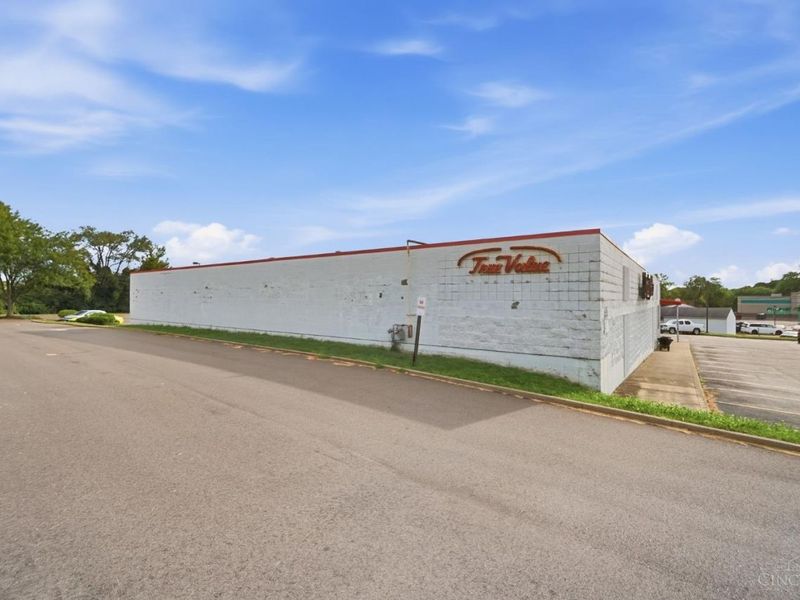 11905 Hamilton Avenue, Colerain Township, OH 45231 Photo 6