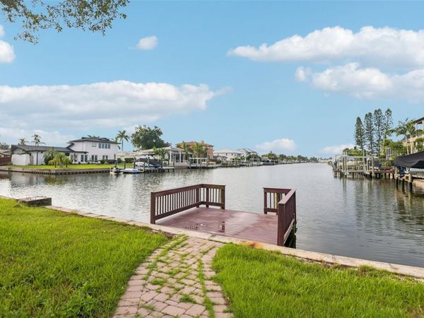 4008 DANA SHORES DRIVE , TAMPA, FL 33634