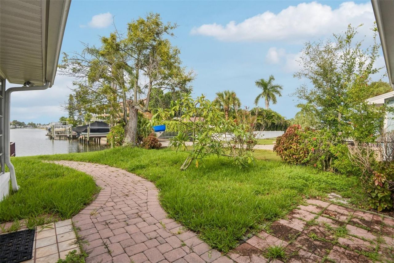 4008 Dana Shores Drive , Tampa, FL 33634 Photo