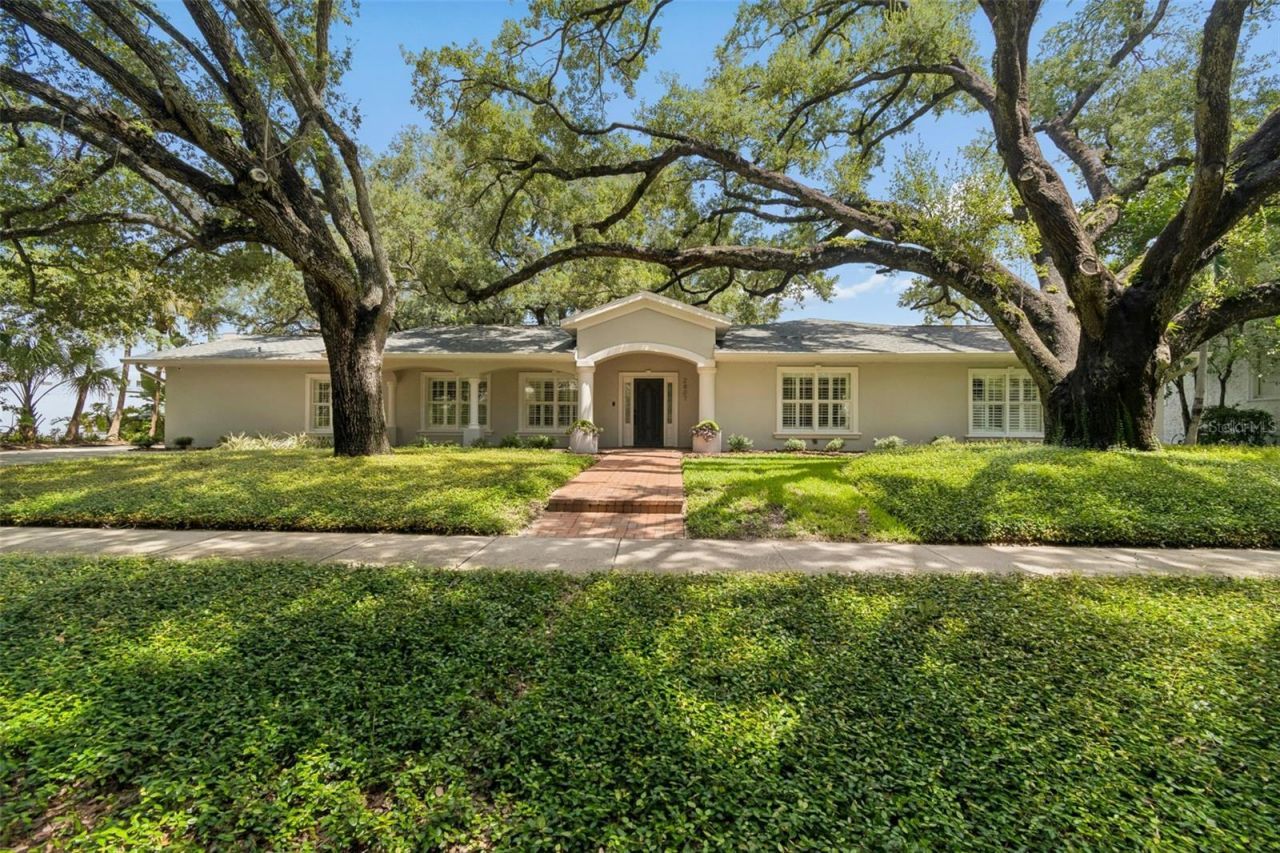 2807 W Fountain Boulevard, Tampa, FL 33609 Photo