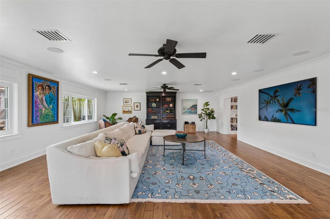 2807 W Fountain Boulevard, Tampa, FL 33609 Photo