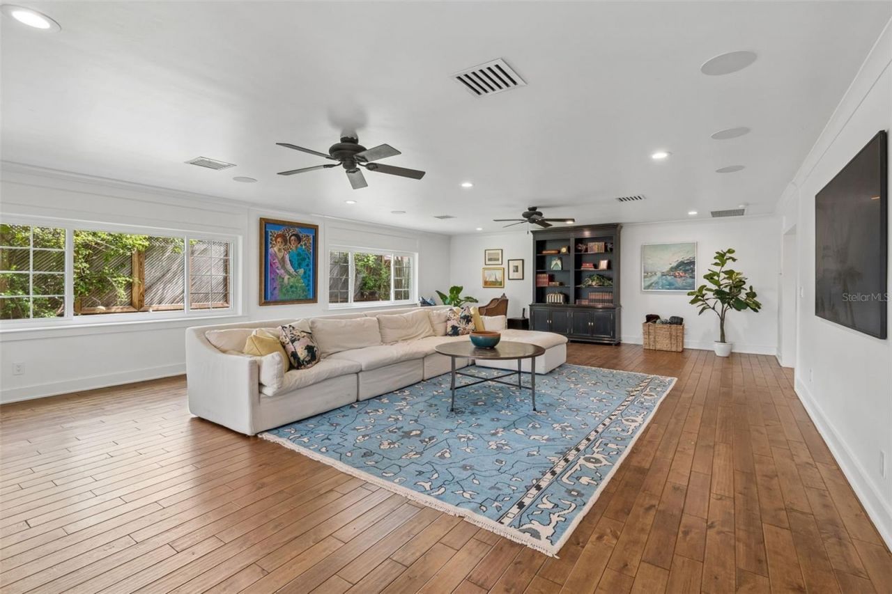 2807 W Fountain Boulevard, Tampa, FL 33609 Photo