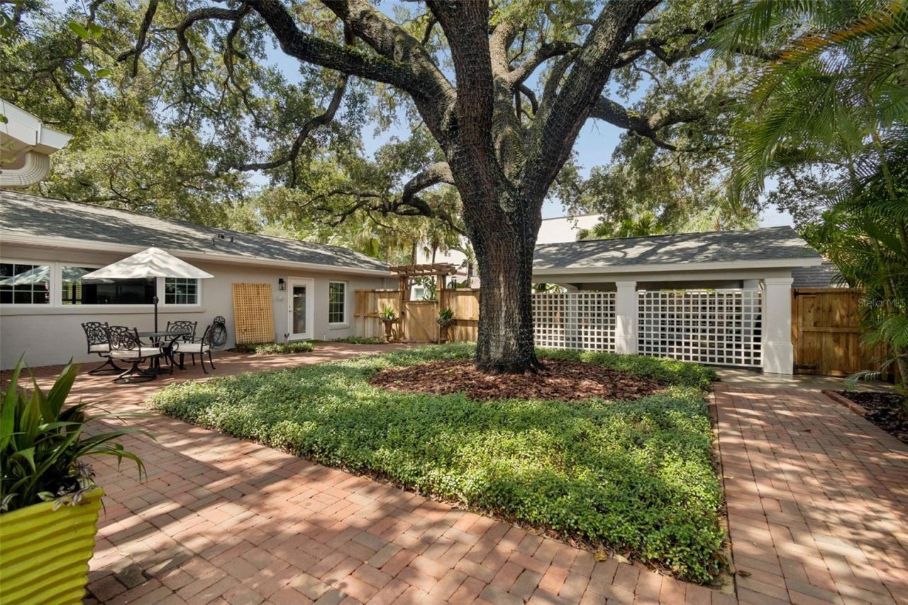 2807 W Fountain Boulevard, Tampa, FL 33609 Photo