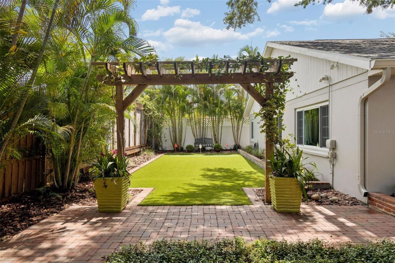 2807 W Fountain Boulevard, Tampa, FL 33609 Photo