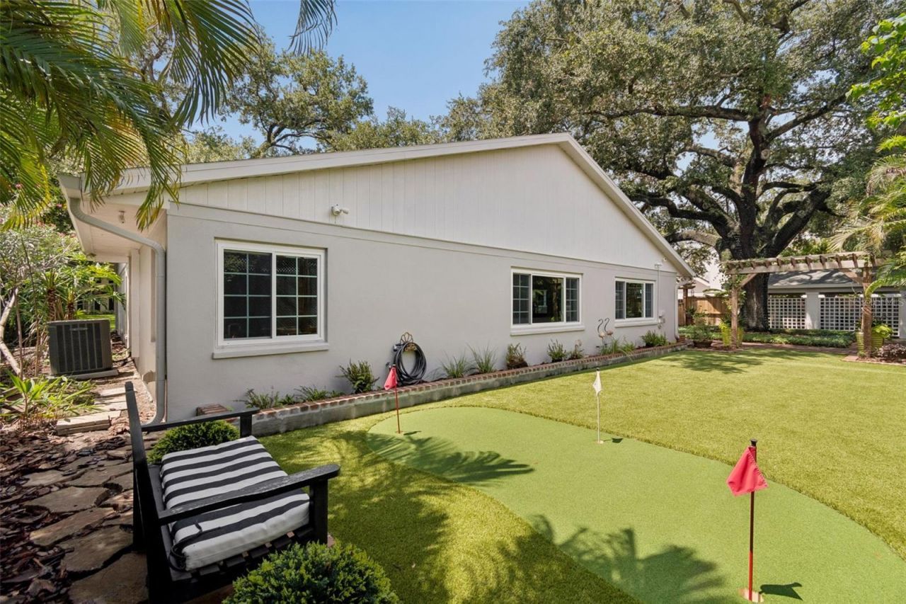 2807 W Fountain Boulevard, Tampa, FL 33609 Photo