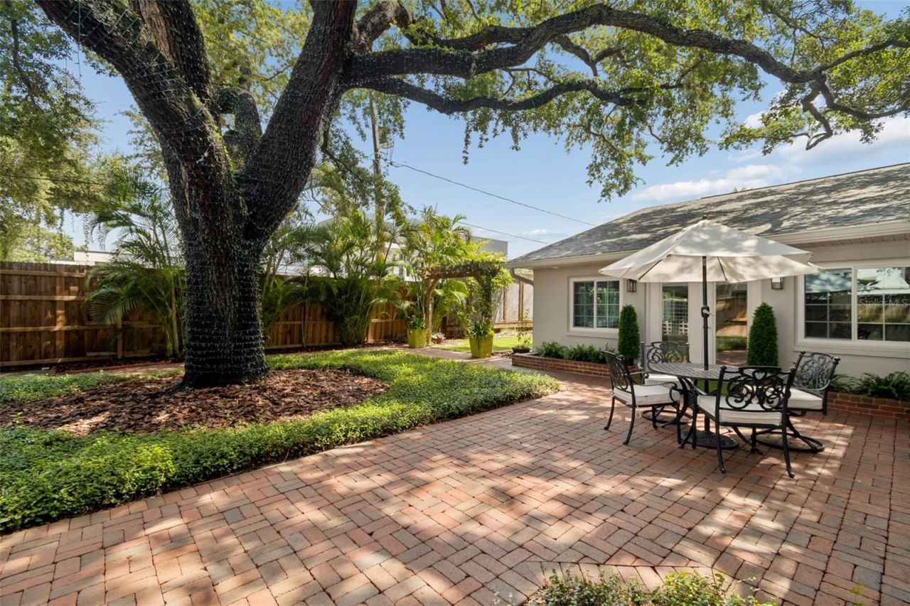 2807 W Fountain Boulevard, Tampa, FL 33609 Photo