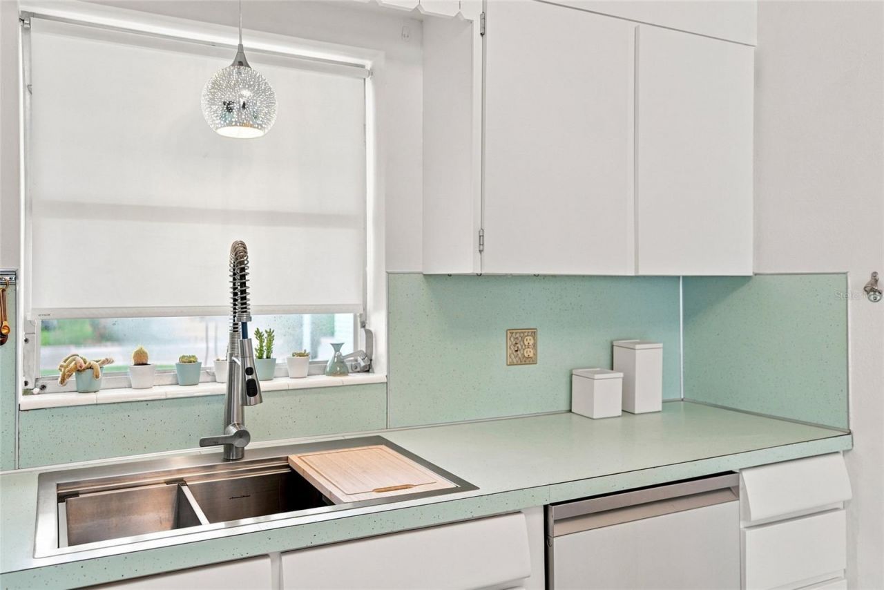 1842 59th Way N, Saint Petersburg, FL 33710 Photo