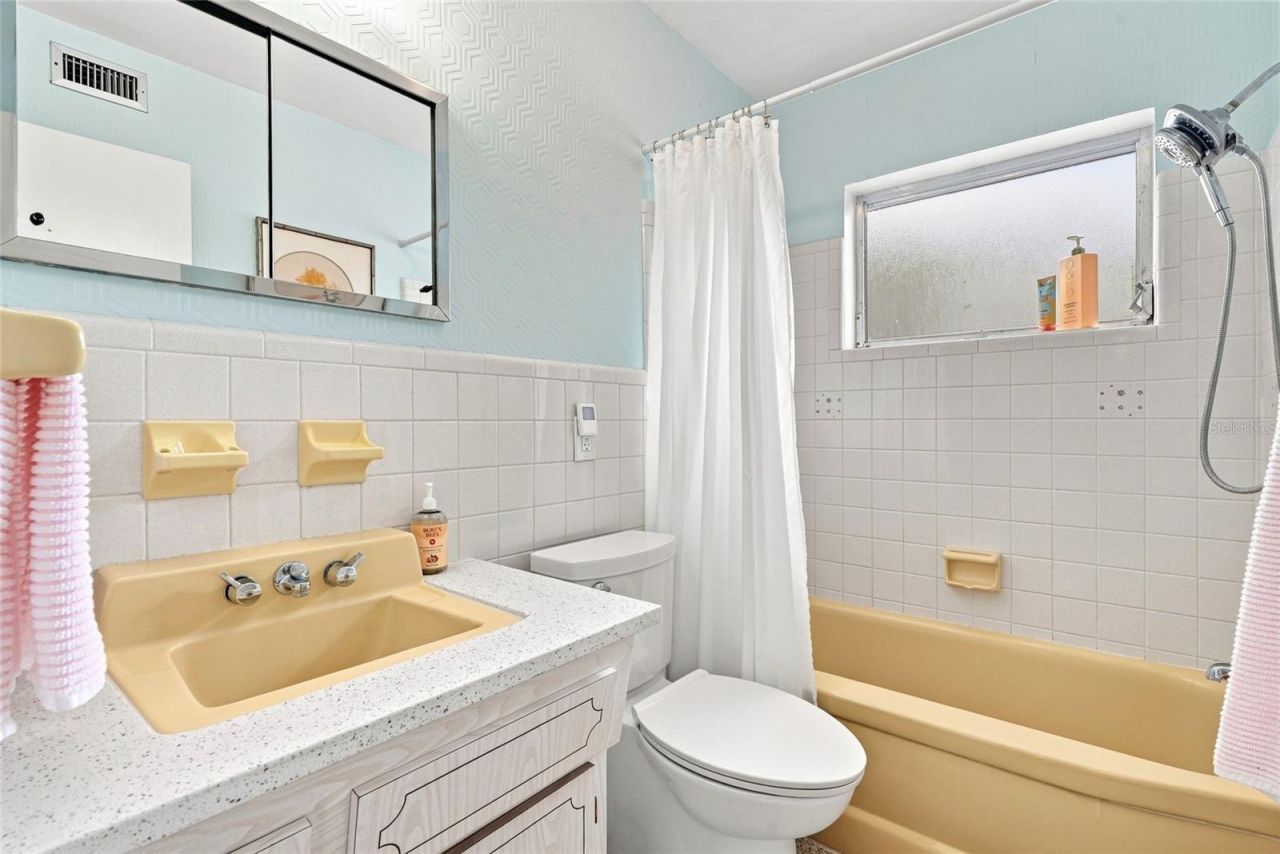 1842 59th Way N, Saint Petersburg, FL 33710 Photo