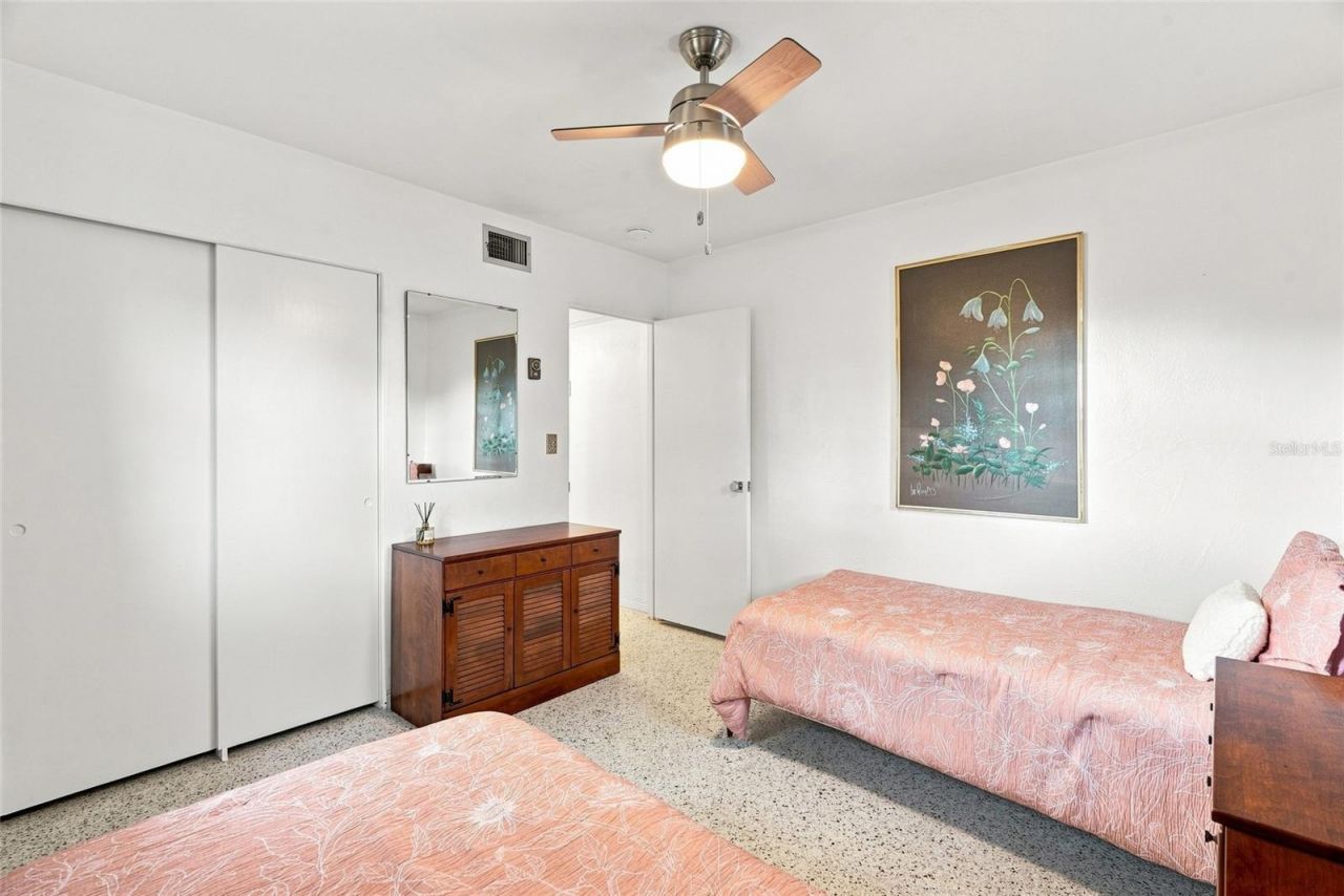 1842 59th Way N, Saint Petersburg, FL 33710 Photo