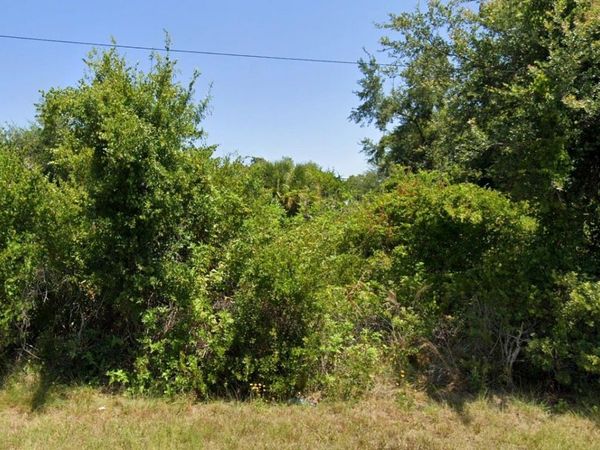 14128 BANOS AVENUE , PORT CHARLOTTE, FL 33981
