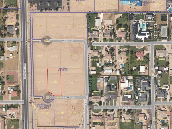 2460 E CLAXTON Court, Unit 9, Gilbert, AZ 85297