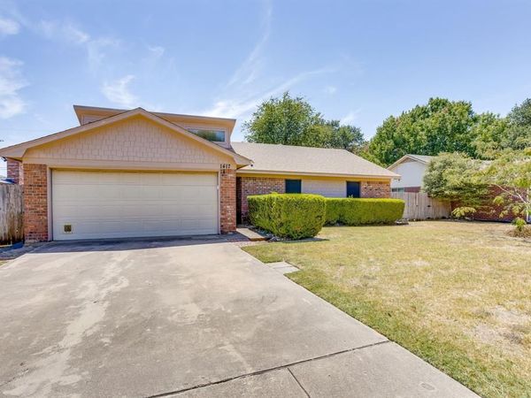 1417 Hall Drive, Crowley, TX 76036
