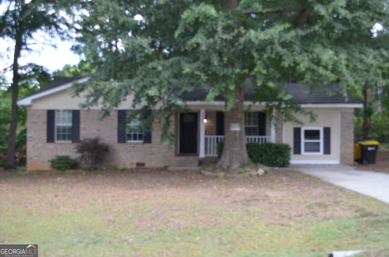 238 Freeman Avenue, Forsyth, GA 31029 Main Photo