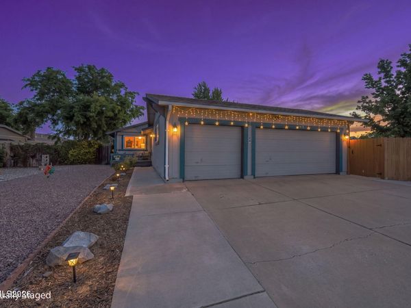 345 E Gault Way, Sparks, NV 89431