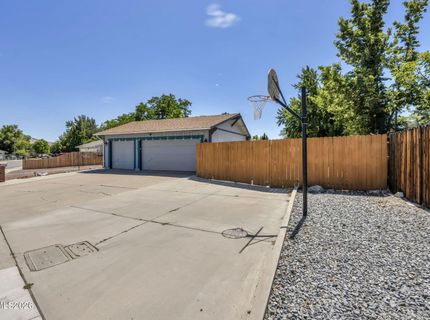 345 E Gault Way, Sparks, NV 89431 Photo