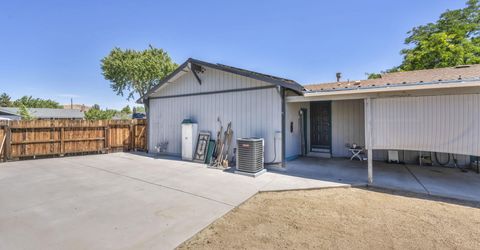 345 E Gault Way, Sparks, NV 89431 Photo