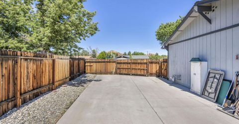 345 E Gault Way, Sparks, NV 89431 Photo