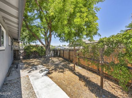 345 E Gault Way, Sparks, NV 89431 Photo