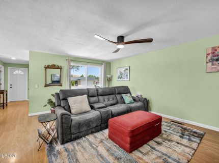 345 E Gault Way, Sparks, NV 89431 Photo